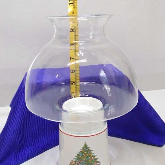 Classique Hurricane Lamp w/ Christmas Tree Embellishment Great Used Condition - Picture 9 of 10